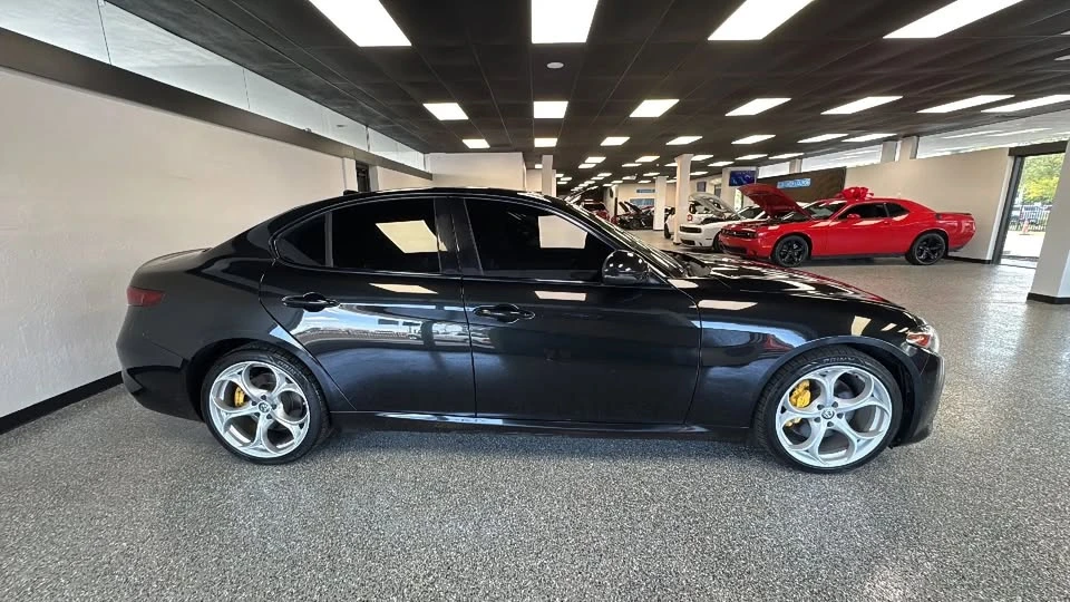 2018 Alfa Romeo Giulia - Image 6 of 20