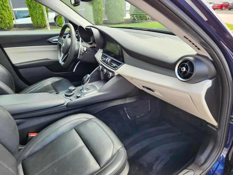 2018 Alfa Romeo Giulia - Image 7 of 18