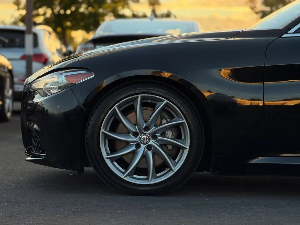 2018 Alfa Romeo Giulia - Image 7 of 20