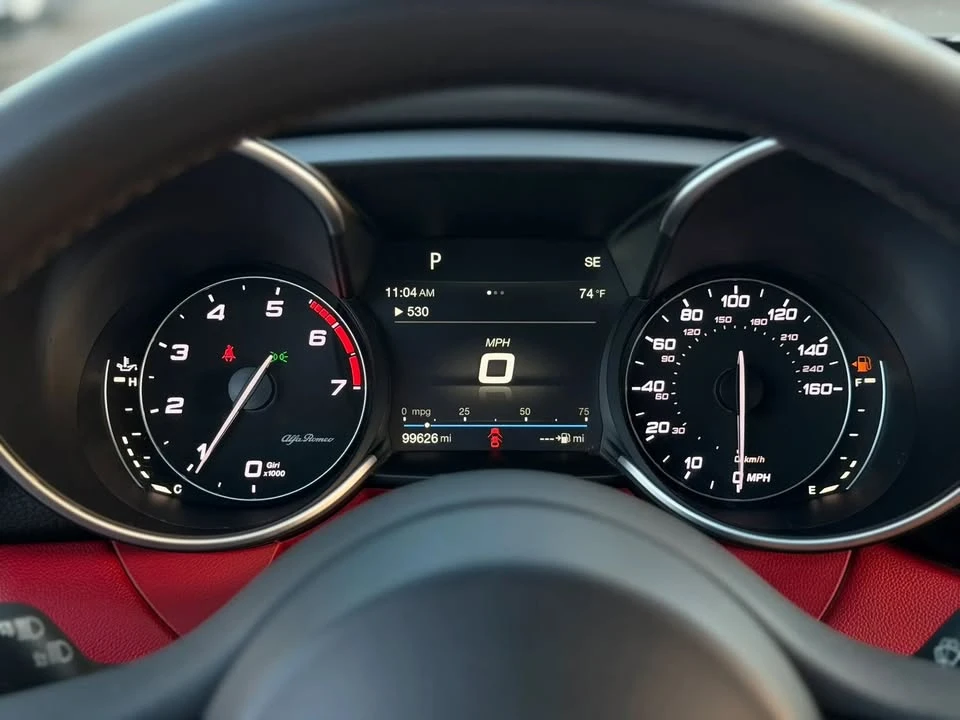 2018 Alfa Romeo Giulia - Image 15 of 20