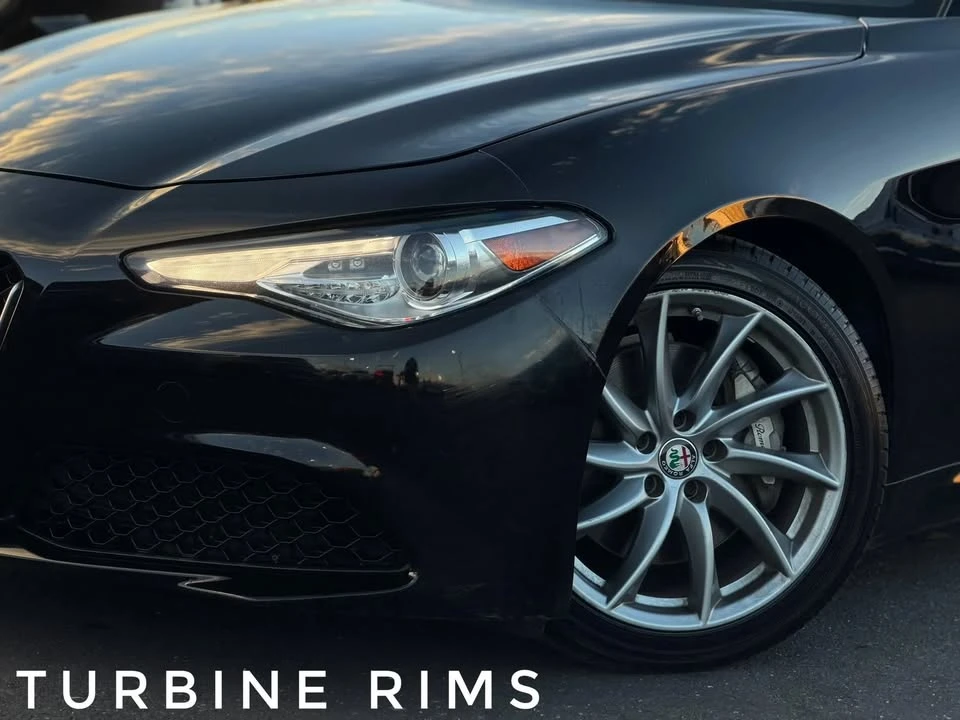 2018 Alfa Romeo Giulia - Image 2 of 20