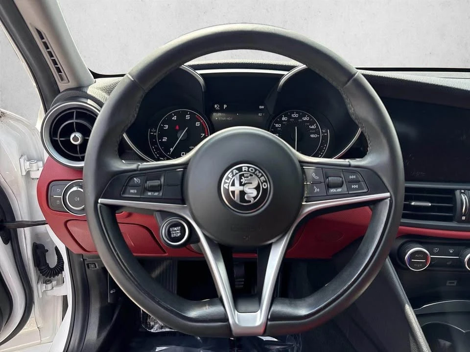 2018 Alfa Romeo Giulia - Image 8 of 16