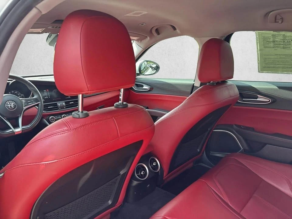 2018 Alfa Romeo Giulia - Image 10 of 16