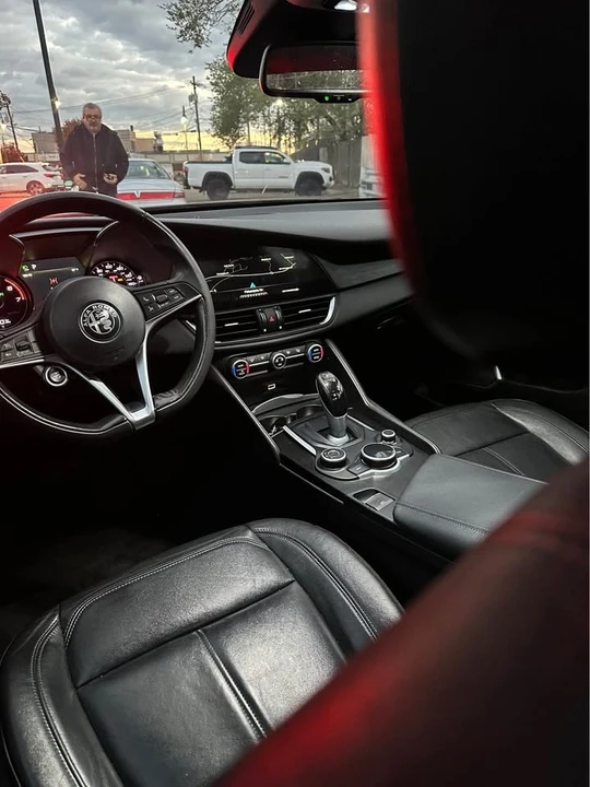 2018 Alfa Romeo Giulia - Image 5 of 7