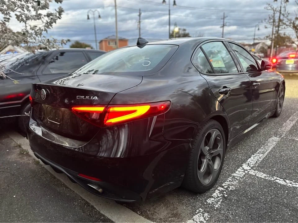 2018 Alfa Romeo Giulia - Image 2 of 7