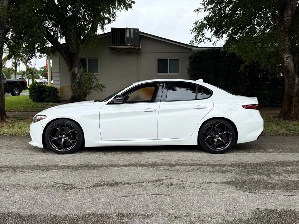 2018 Alfa Romeo Giulia - Image 8 of 19