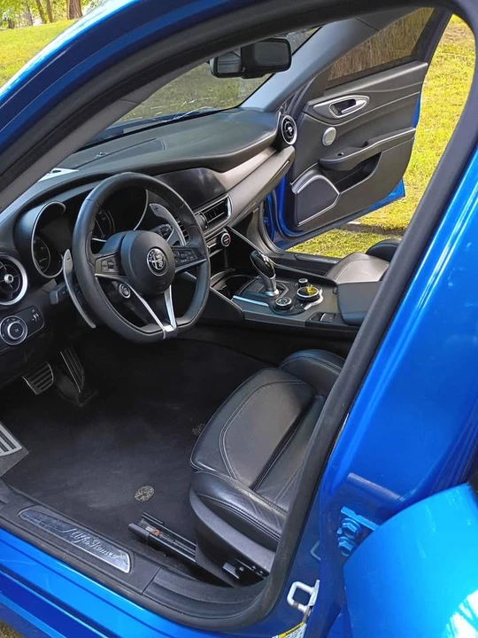 2018 Alfa Romeo Giulia - Image 5 of 5