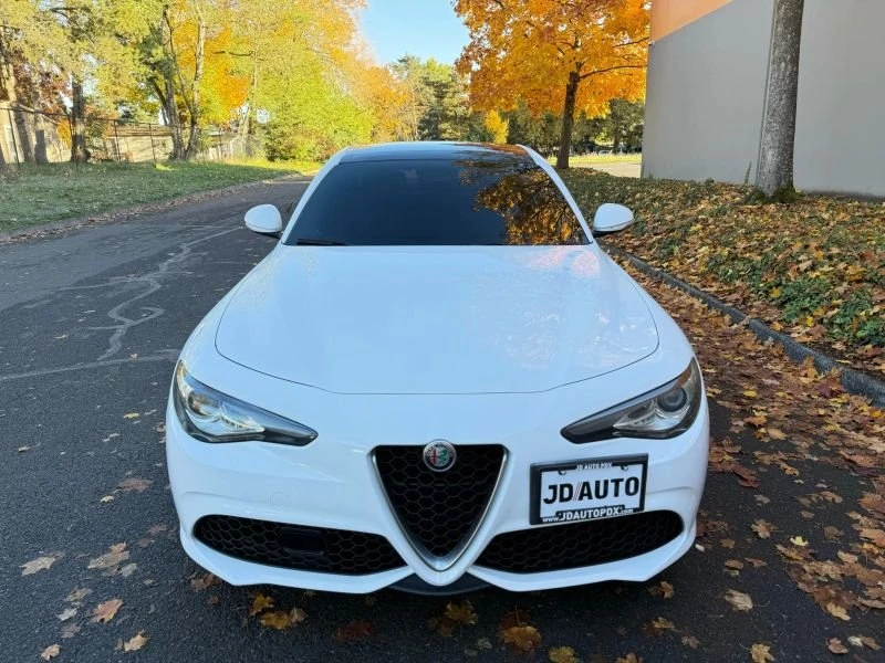 2018 Alfa Romeo Giulia - Image 3 of 20