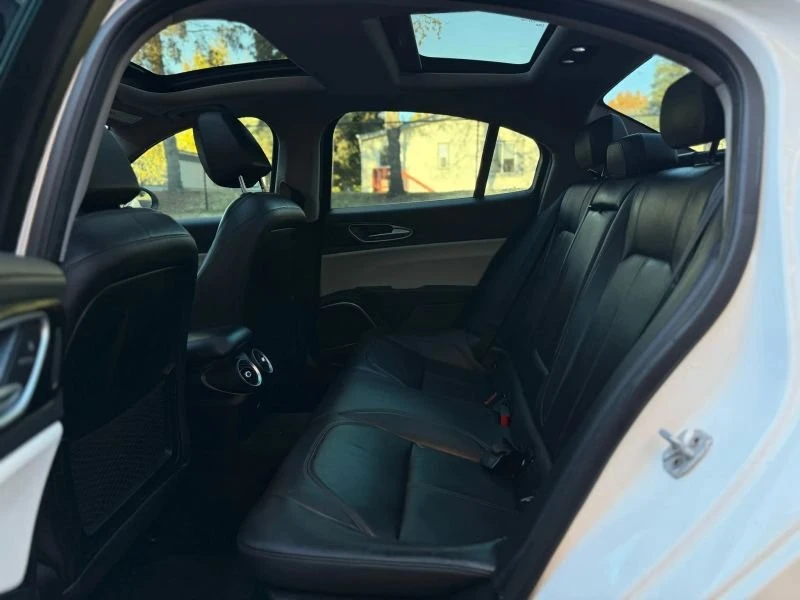 2018 Alfa Romeo Giulia - Image 20 of 20