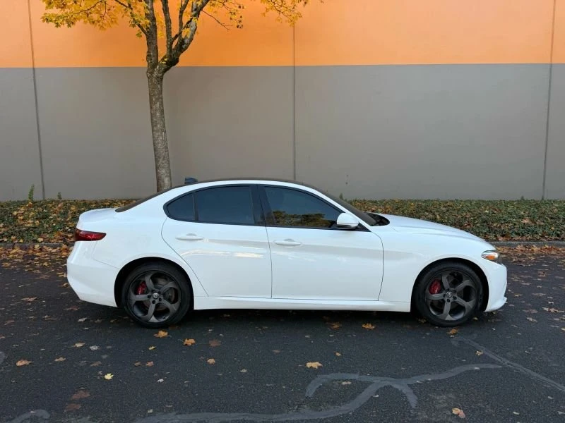 2018 Alfa Romeo Giulia - Image 4 of 20