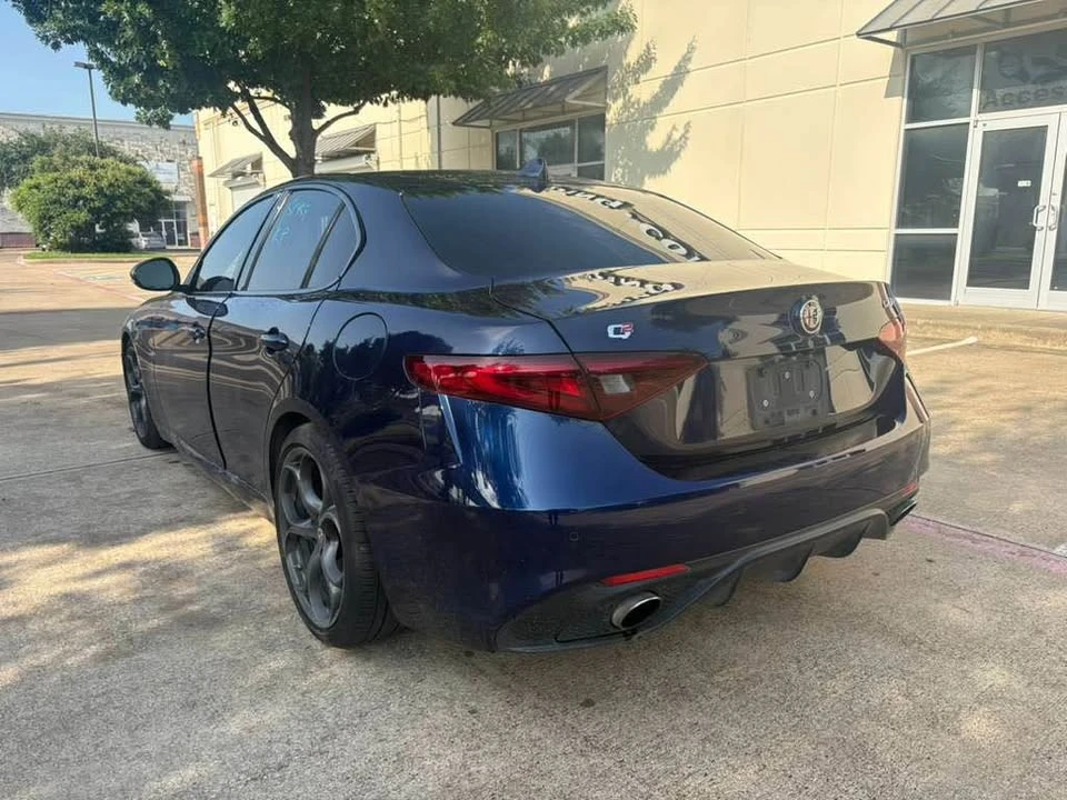 2018 Alfa Romeo Giulia - Image 5 of 12