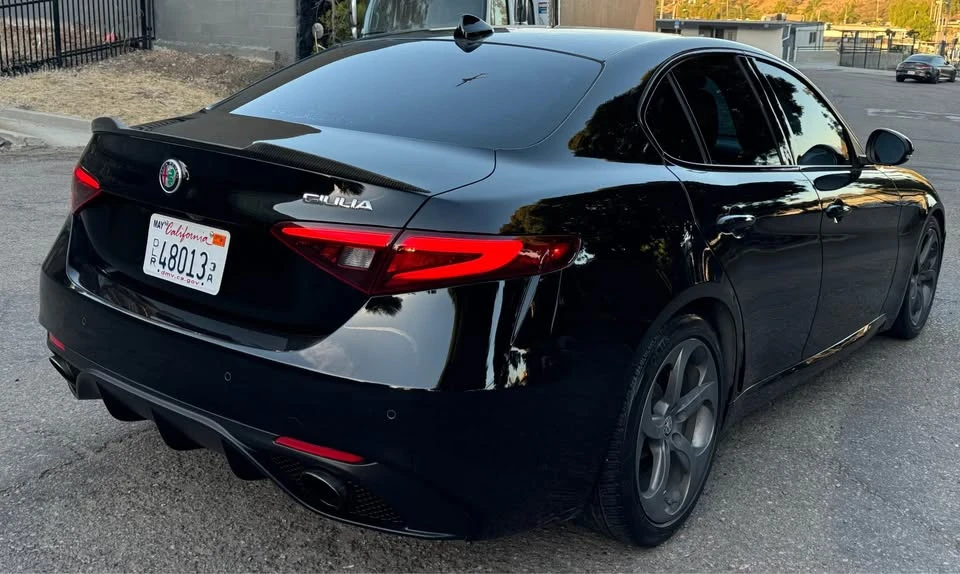 2018 Alfa Romeo Giulia - Image 6 of 15
