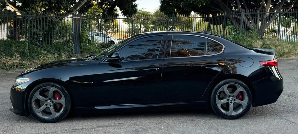 2018 Alfa Romeo Giulia - Image 8 of 15