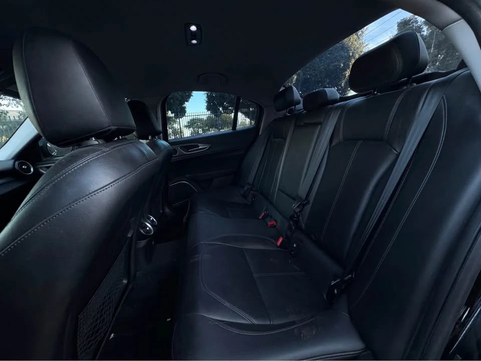 2018 Alfa Romeo Giulia - Image 10 of 15