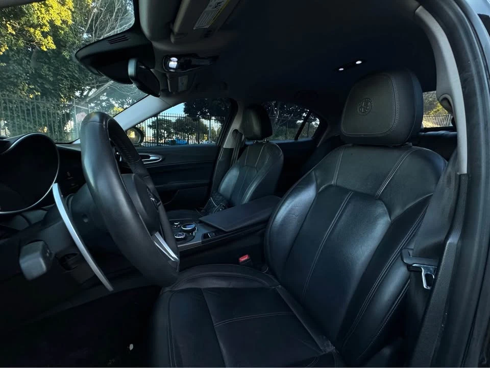 2018 Alfa Romeo Giulia - Image 9 of 15