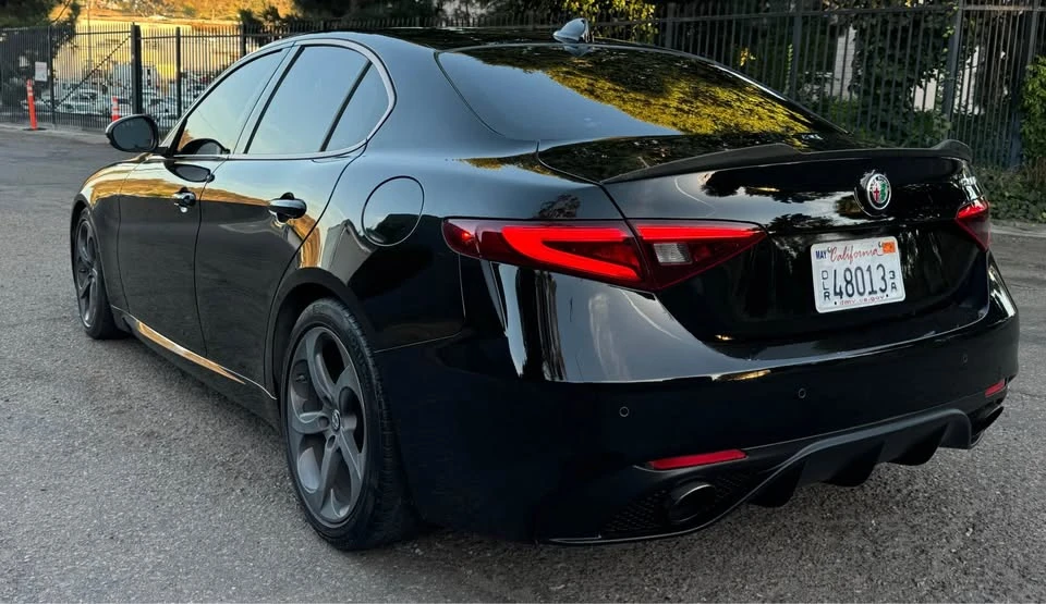 2018 Alfa Romeo Giulia - Image 7 of 15