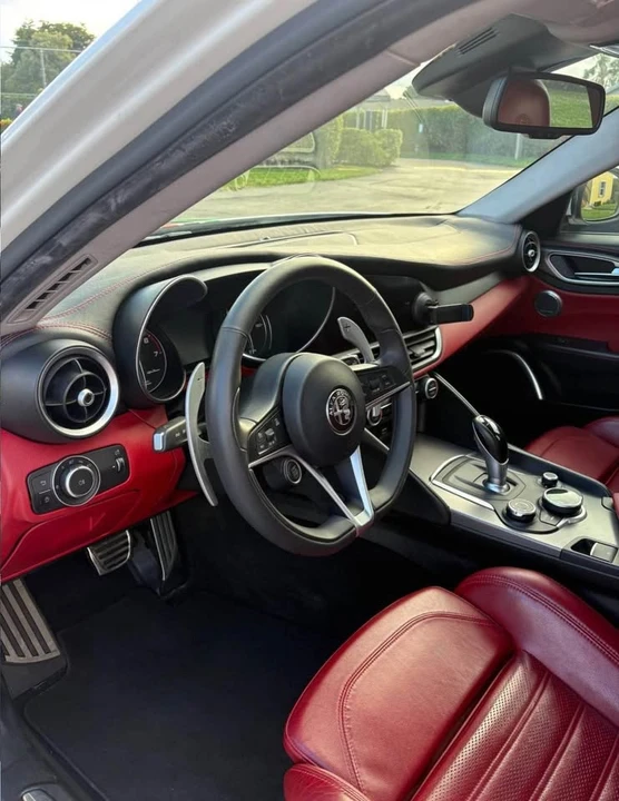 2018 Alfa Romeo Giulia - Image 5 of 6