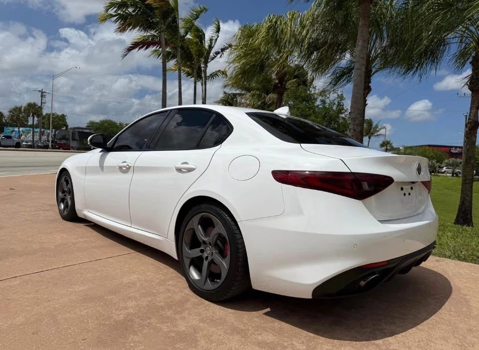 2018 Alfa Romeo Giulia - Image 4 of 9