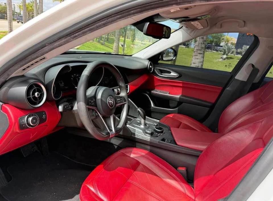2018 Alfa Romeo Giulia - Image 7 of 9