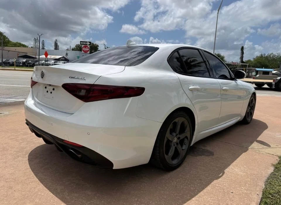 2018 Alfa Romeo Giulia - Image 3 of 9