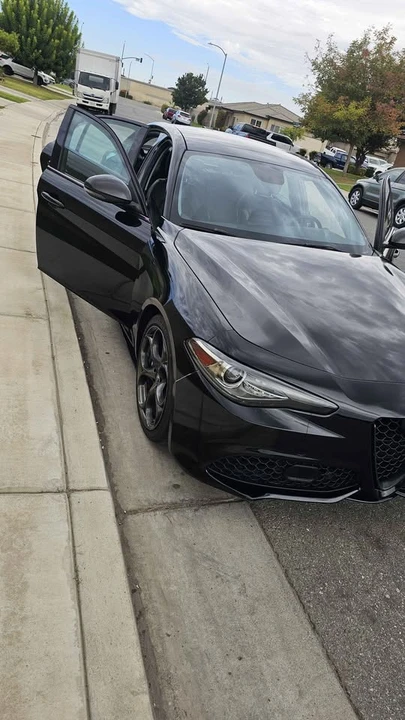 2018 Alfa Romeo Giulia - Image 4 of 12