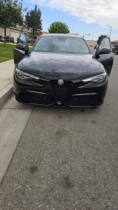 2018 Alfa Romeo Giulia - Image 6 of 12