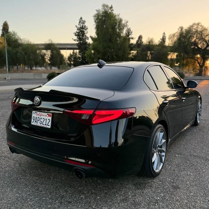 2018 Alfa Romeo Giulia - Image 6 of 15