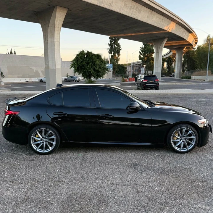 2018 Alfa Romeo Giulia - Image 4 of 15