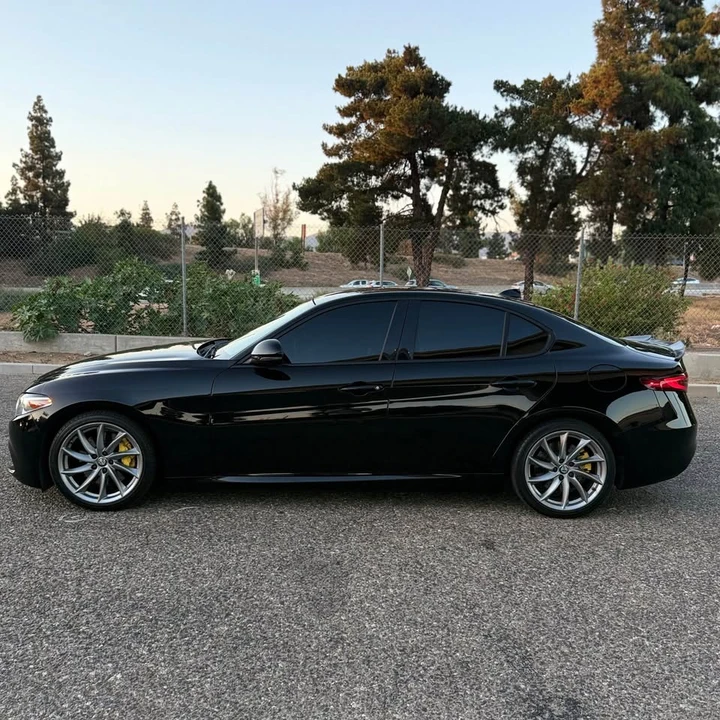 2018 Alfa Romeo Giulia - Image 9 of 15