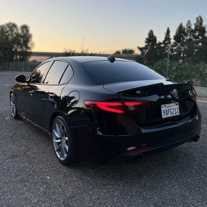 2018 Alfa Romeo Giulia - Image 8 of 15