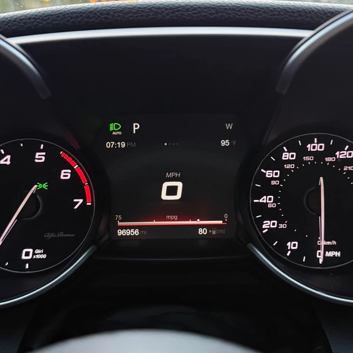 2018 Alfa Romeo Giulia - Image 12 of 15