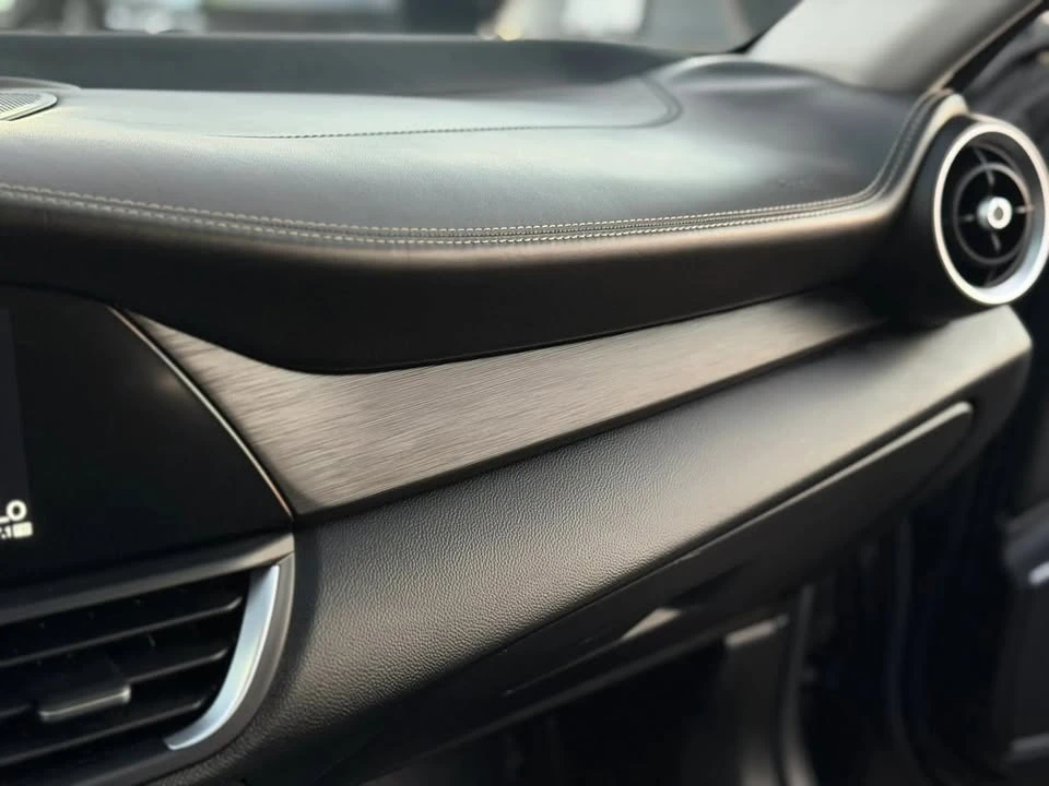 2018 Alfa Romeo Giulia - Image 18 of 20