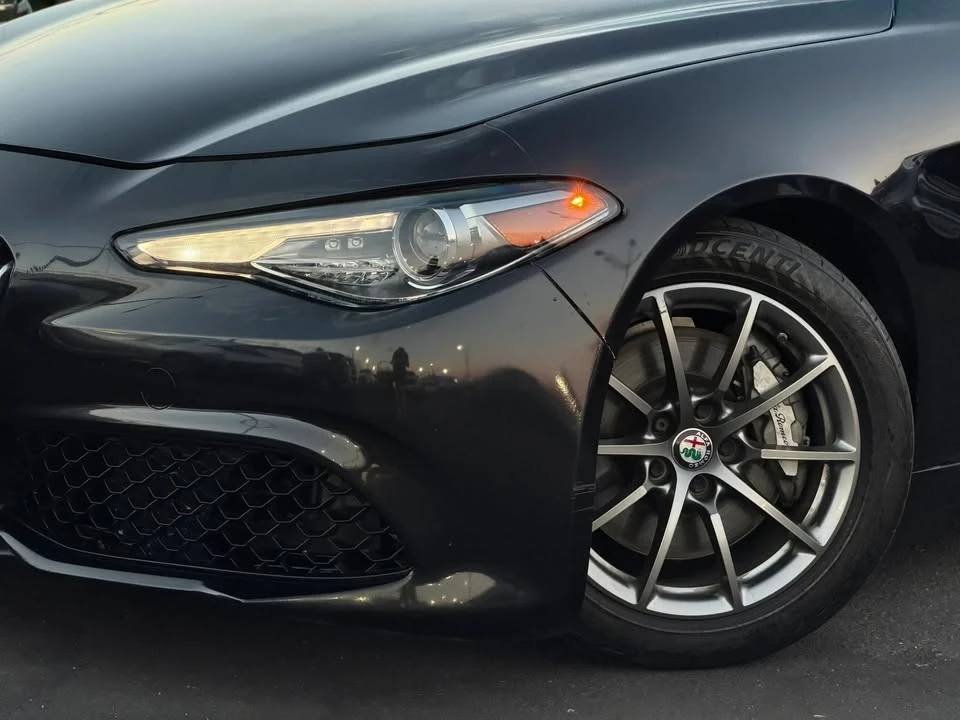 2018 Alfa Romeo Giulia - Image 2 of 20