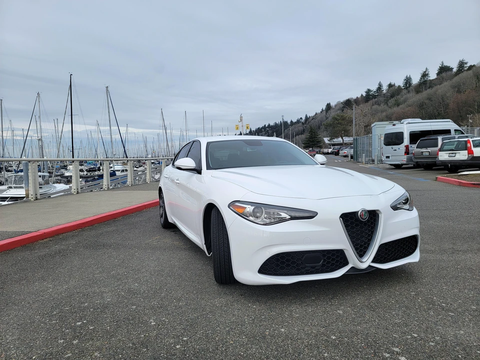 2018 Alfa Romeo Giulia - Image 31 of 31