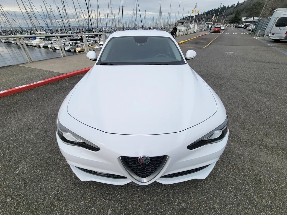 2018 Alfa Romeo Giulia - Image 8 of 31