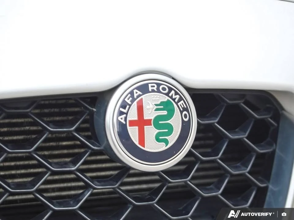 2018 Alfa Romeo Giulia - Image 12 of 20