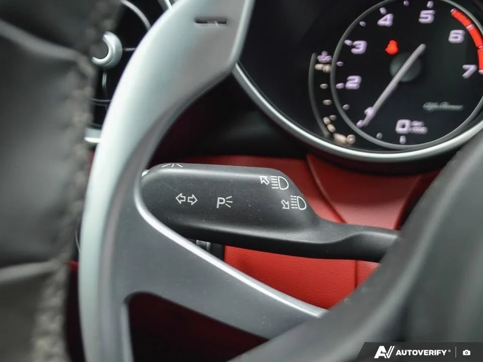 2018 Alfa Romeo Giulia - Image 19 of 20