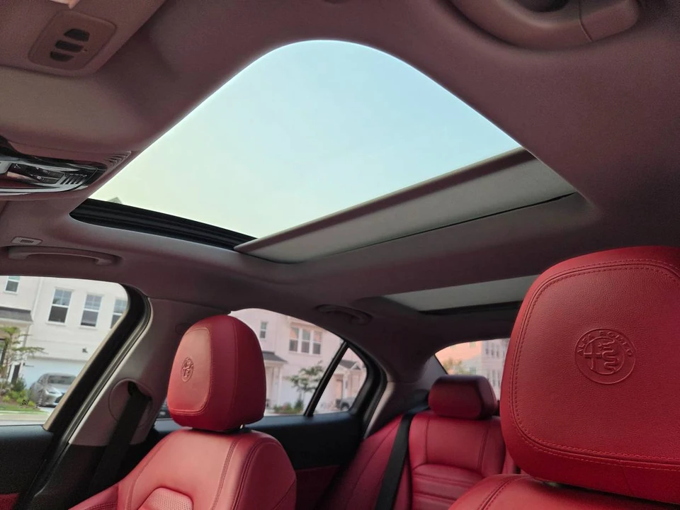 2018 Alfa Romeo Giulia - Image 20 of 22