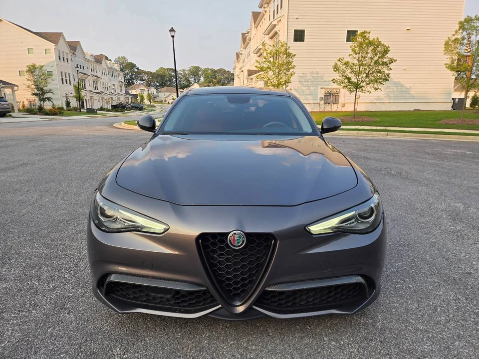 2018 Alfa Romeo Giulia - Image 2 of 22