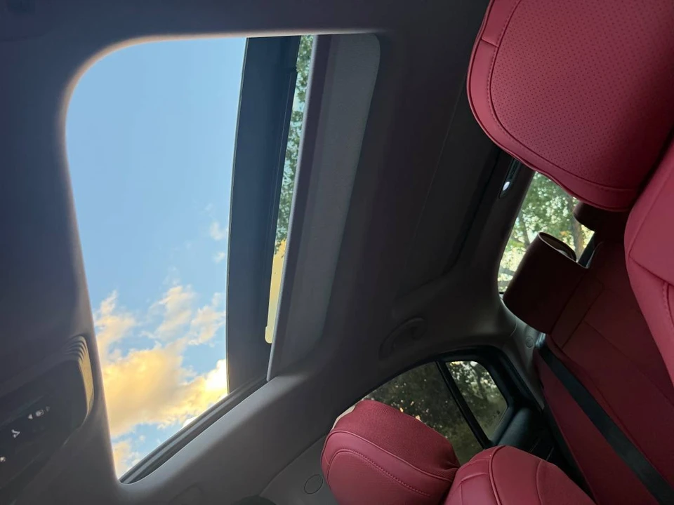 2018 Alfa Romeo Giulia - Image 18 of 21
