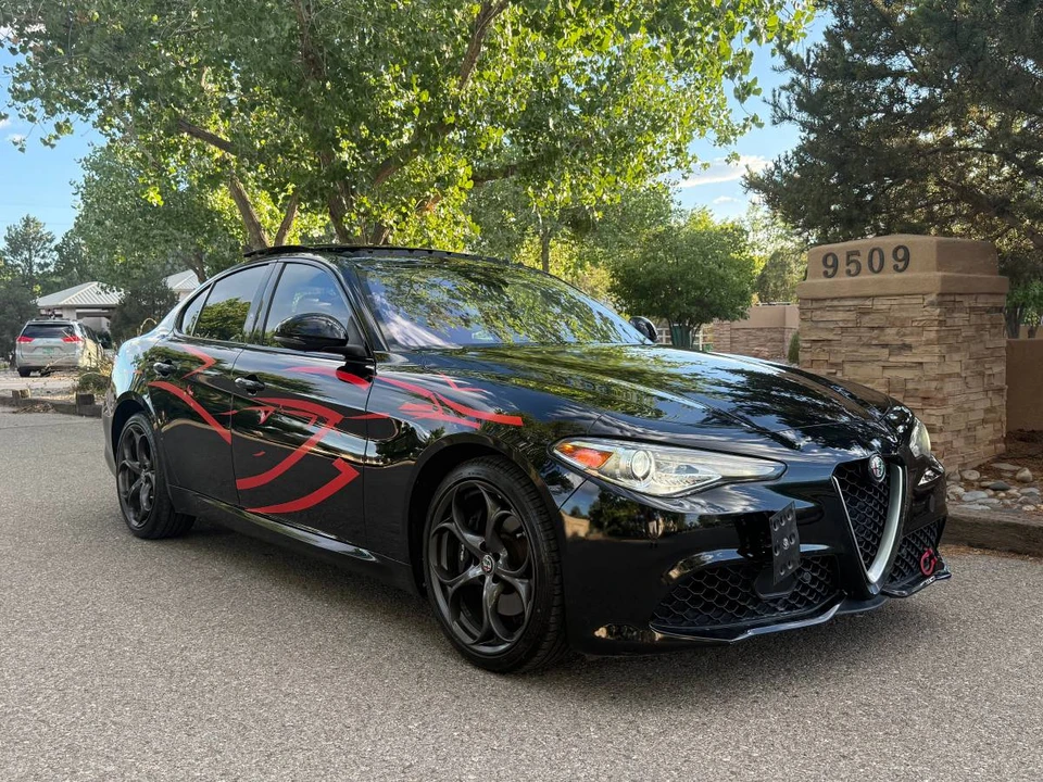 2018 Alfa Romeo Giulia - Image 2 of 21