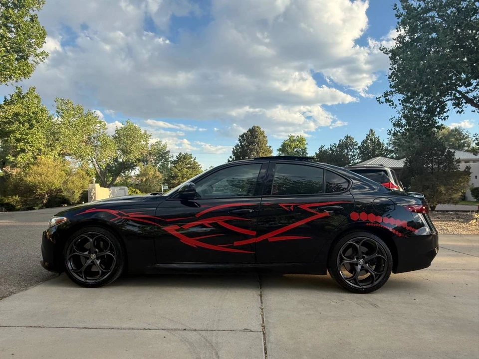 2018 Alfa Romeo Giulia - Image 8 of 21