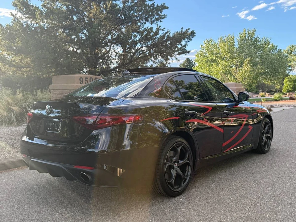 2018 Alfa Romeo Giulia - Image 5 of 21