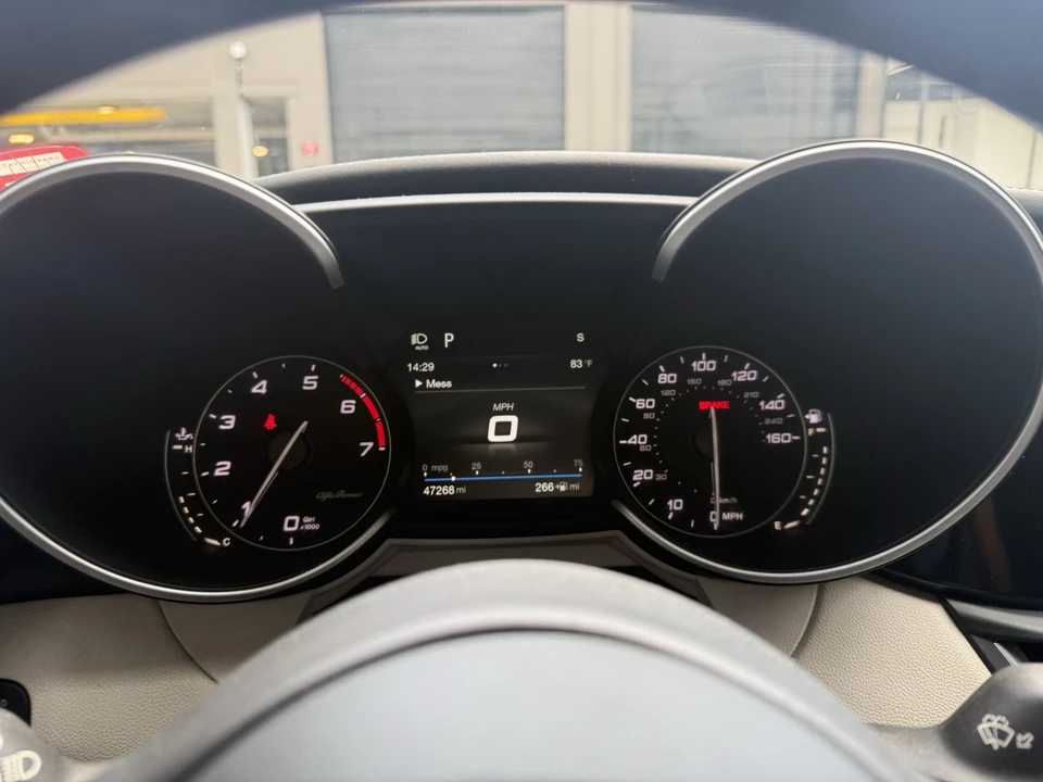 2018 Alfa Romeo Giulia - Image 21 of 23