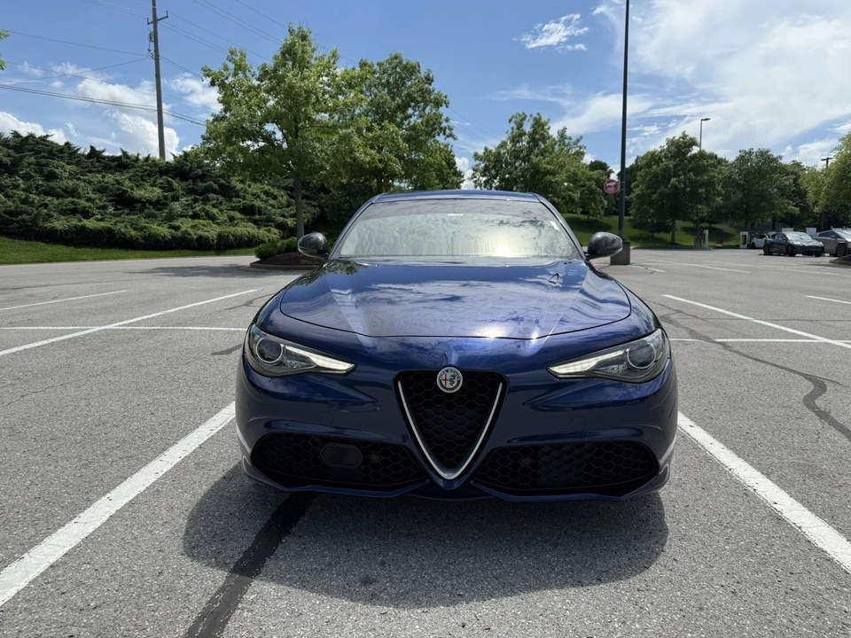2018 Alfa Romeo Giulia - Image 19 of 23