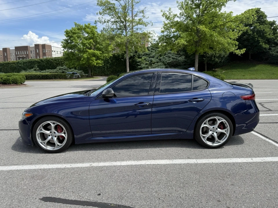 2018 Alfa Romeo Giulia - Image 18 of 23