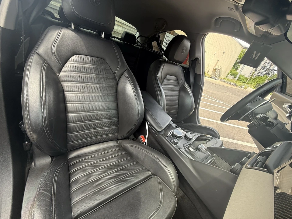 2018 Alfa Romeo Giulia - Image 20 of 23