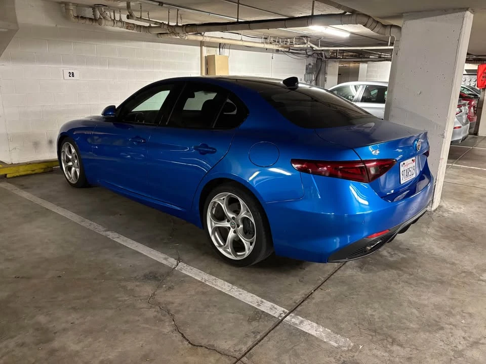 2018 Alfa Romeo Giulia - Image 8 of 10