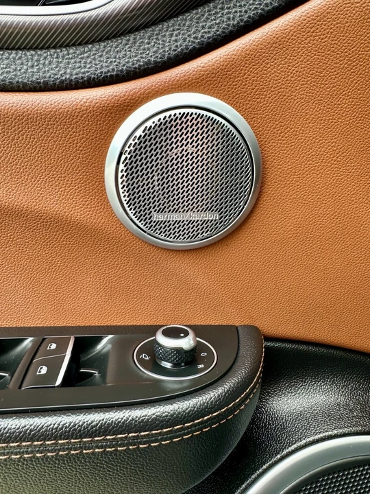 2018 Alfa Romeo Giulia - Image 20 of 21