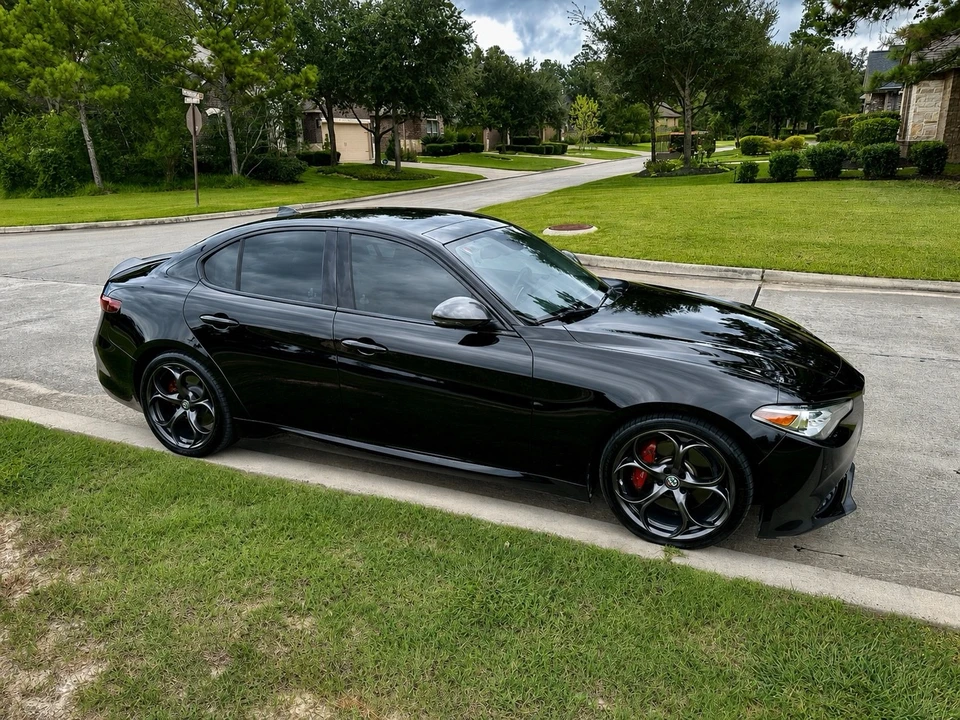 2018 Alfa Romeo Giulia - Image 5 of 21